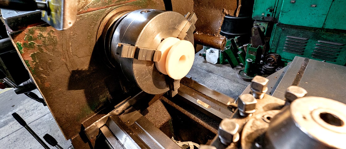 Vozíky pro samonosné kolejové brány, válečky, příslušenství bran, výrobce Polsko