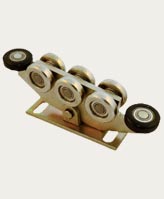 Vozíky pro samonosné kolejové brány, válečky, příslušenství bran, výrobce Polsko